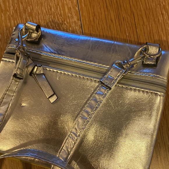 Metallic Silver Crossbody Bag - Picture 5 of 9